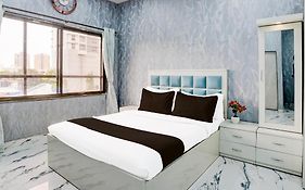 Fabhotel Hans Residency